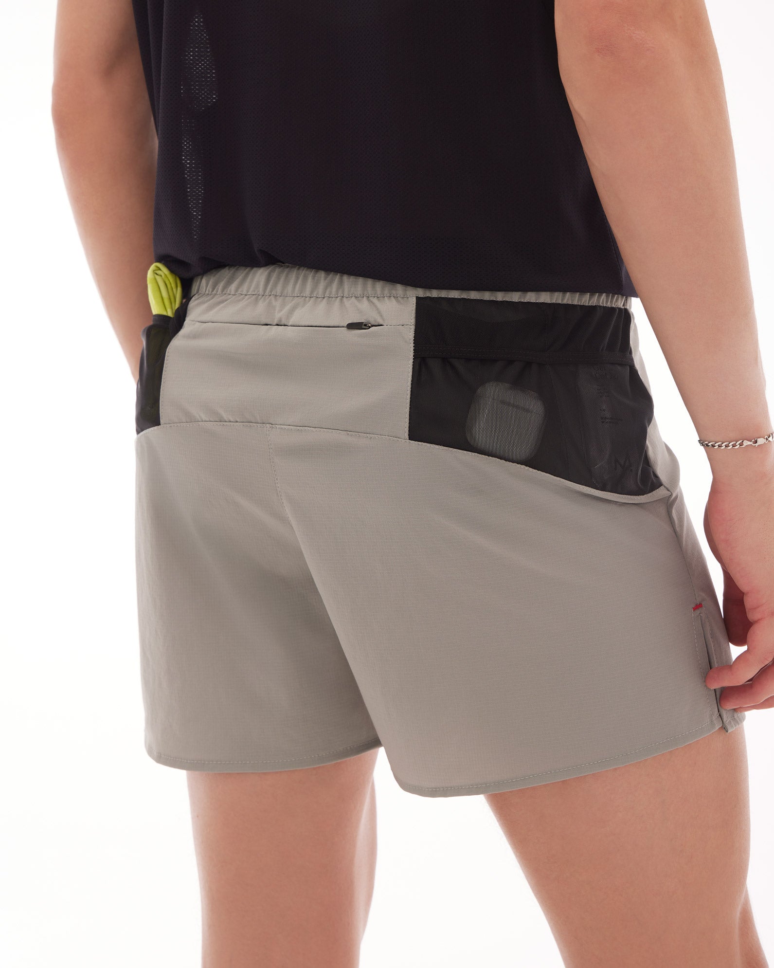 Shorts Trail 4" Cromo